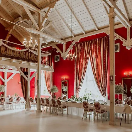 Hotel Dwór Korona Karkonoszy *