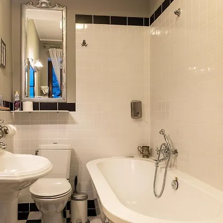 Dwor Korona Karkonoszy Hotel *