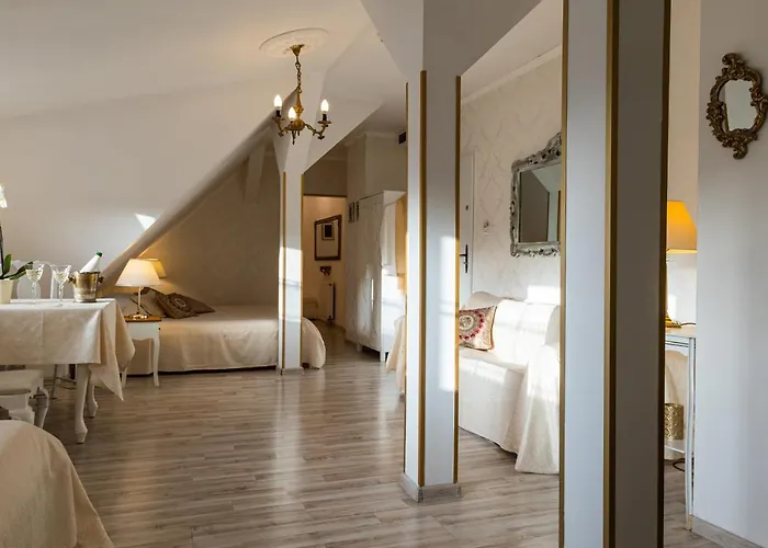 Dwor Korona Karkonoszy Sosnówka